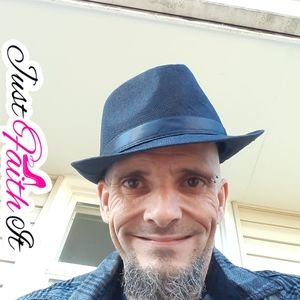 Meet your Posher, Jeremie